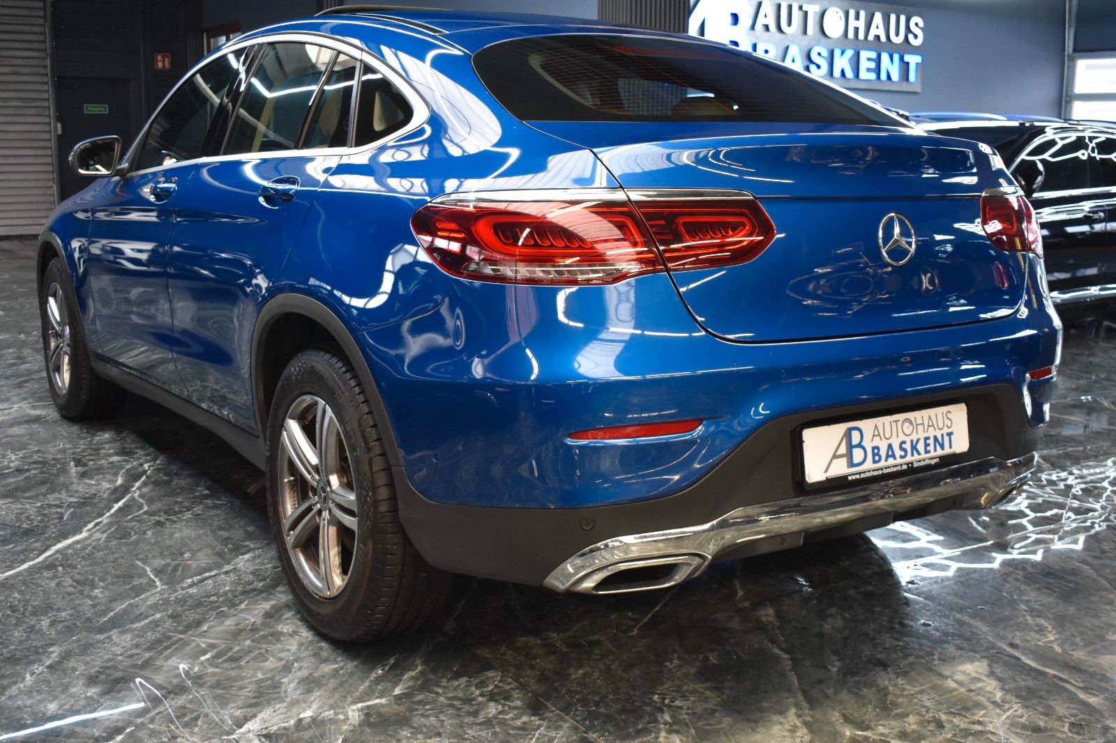 Mercedes-Benz GLC 220 d COUPE 4M*LEDER*GLASDACH*STAND-HZ* foto 5