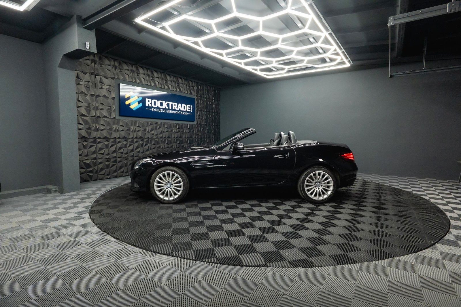 Fahrzeugabbildung Mercedes-Benz SLC 200 Roadster Sport *Sportabgas*Pano*Navi*