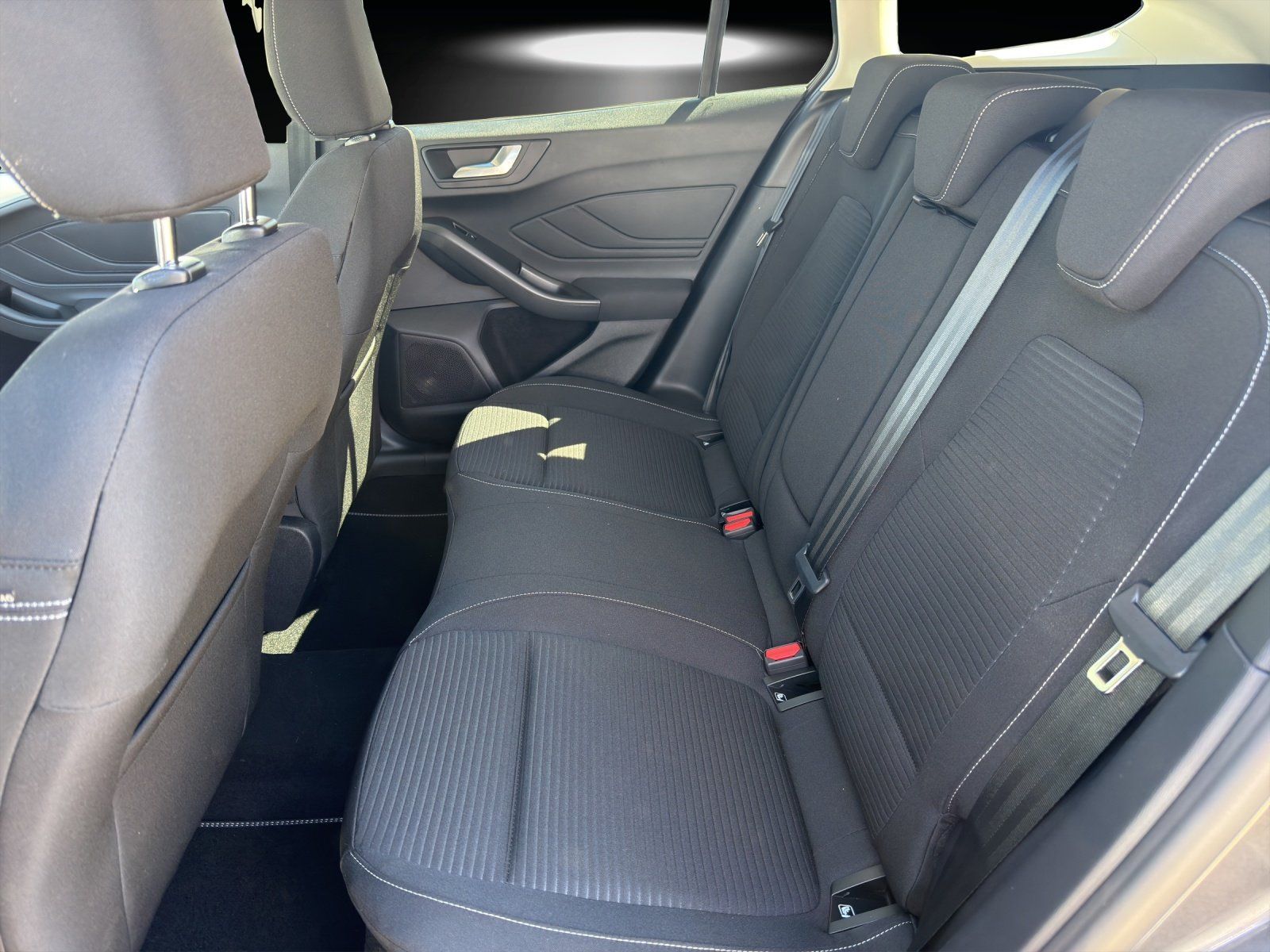 Fahrzeugabbildung Ford Focus Titanium X 155 Winter Pak. B&O Fahrer Pak.