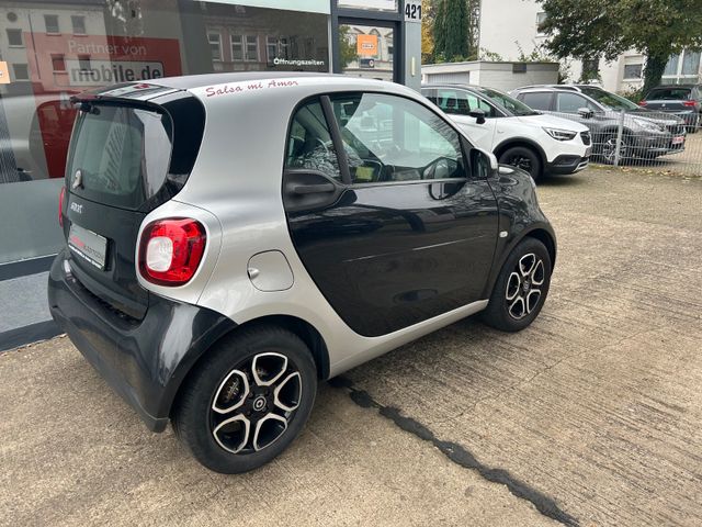 Fahrzeugabbildung Smart ForTwo +Navi+Leder+SHZ+BT+AllwetterLM