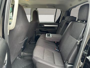 Toyota Hilux - 12