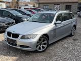 BMW 325 3 Touring 325d-AUTOMATIK-LEDER-KLIMA-TOP!!!! - BMW 325 aus 2007: 325d