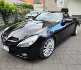 Mercedes-Benz SLK 350 Bi-Xenon Sport-Fahrwerk 7G-Tronic Leder