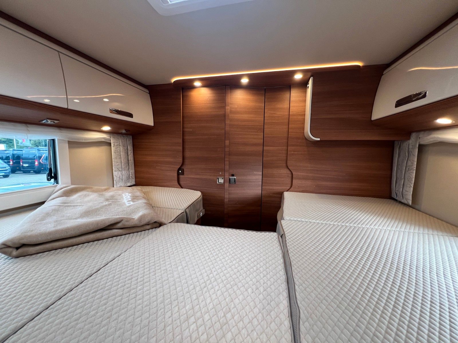 Fahrzeugabbildung Carthago chic c-line T 4.9 LE Mercedes Benz Sprinter 25