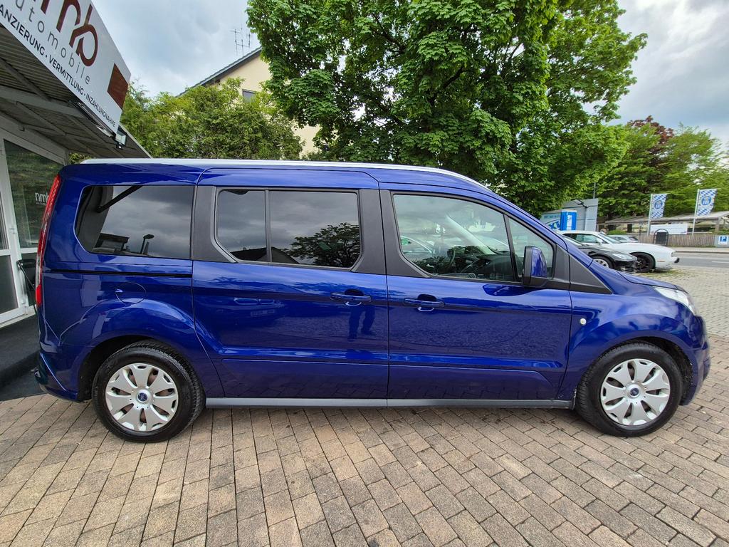 Ford Grand Tourneo