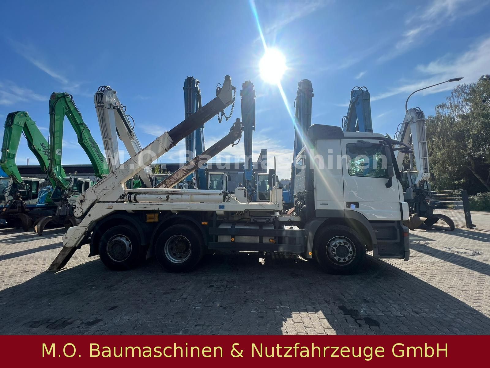 Fahrzeugabbildung Mercedes-Benz Actros 2541/ AC / Euro 5/L+L Achse/Meiller AK 16