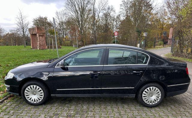 Volkswagen Passat 1.6 Comfortline TÜV Reifen neu von Opa