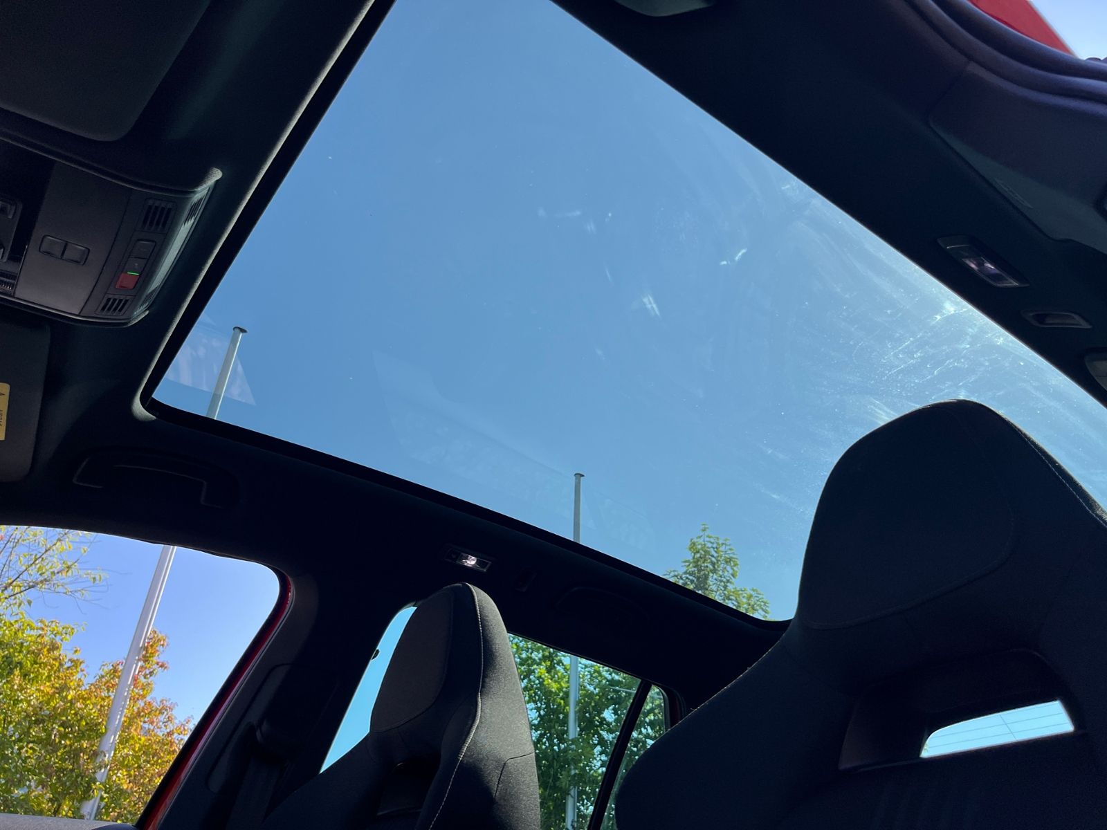 Fahrzeugabbildung SKODA KAMIQ  Monte Carlo PANO ACC KAM LED