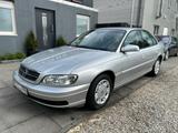 Opel Omega 2.2 16V Design Edit./86TKM/I.HD/KLIMA/TÜV - Opel Omega mit Benzin-Antrieb