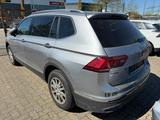 Volkswagen Tiguan 2.0 TDI Allspace Life +LED+KLIMA+1.Hand - VW Tiguan Allspace Unfallwagen