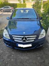 Mercedes-Benz B 170 BlueEFFICIENCY - - Mercedes-Benz B 170 in Stuttgart