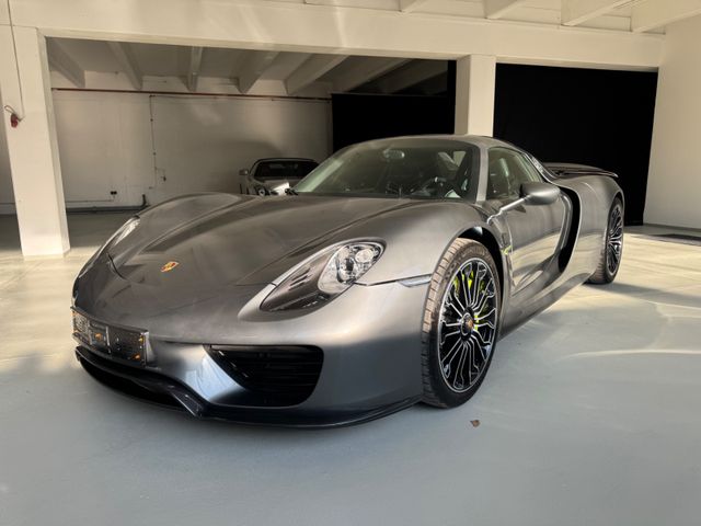 Porsche 918 Spyder METEORGRAU  LIFT