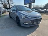 Hyundai i20 Style 1.4 Euro6 Panodach  SHZ MFL LHZ TWA - Hyundai i20: Schiebedach