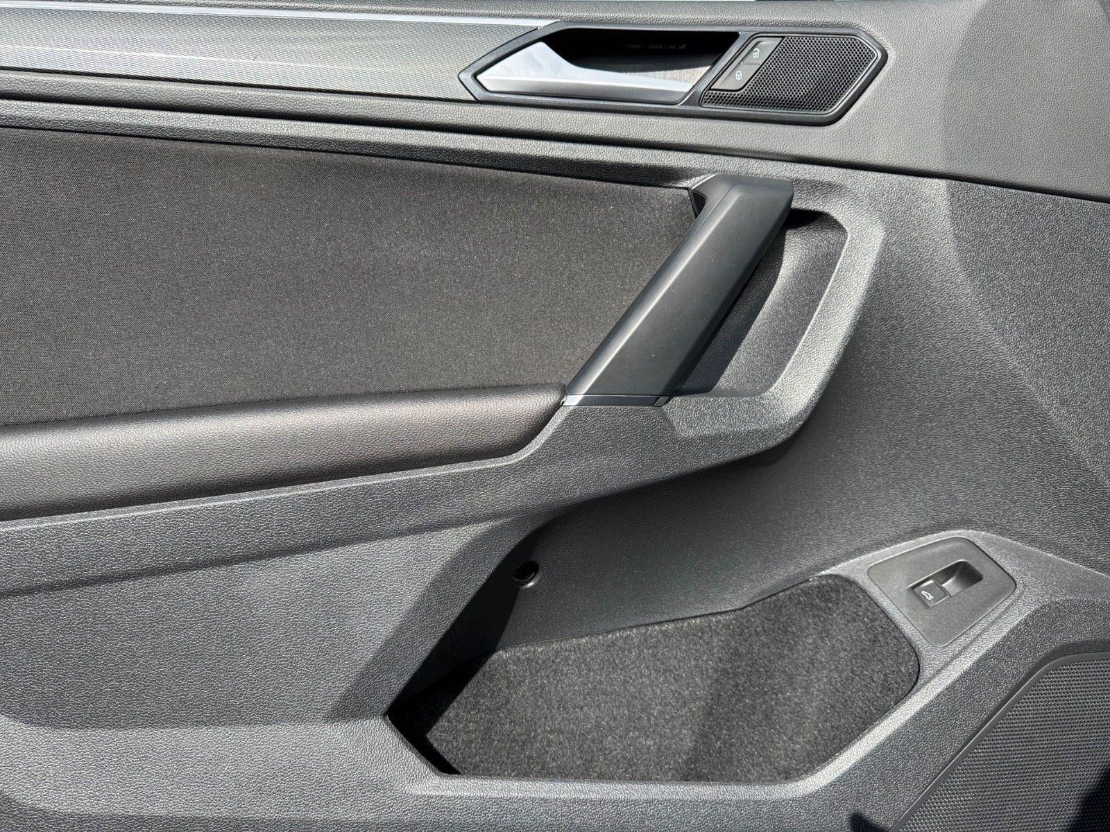 Fahrzeugabbildung Volkswagen Tiguan Highline 2.0 TSI 4Motion