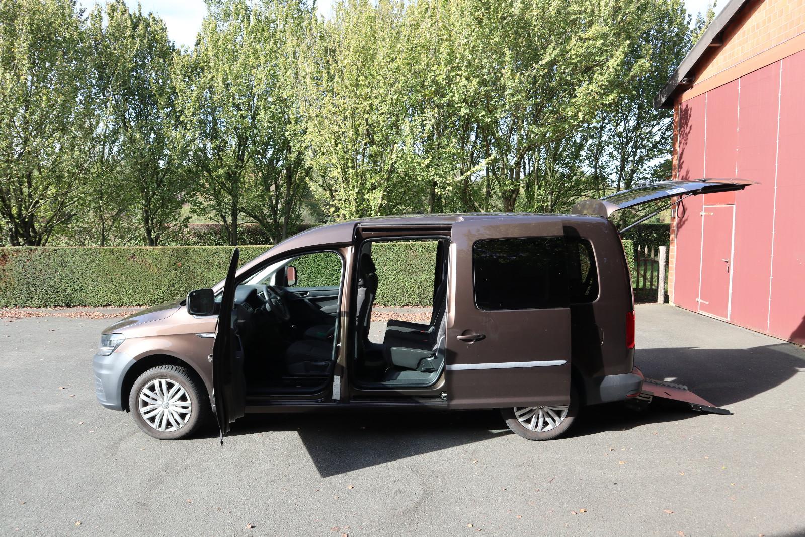 Volkswagen Caddy Maxi*rollstuhlgerecht*Wenderampe*AMF-Bruns