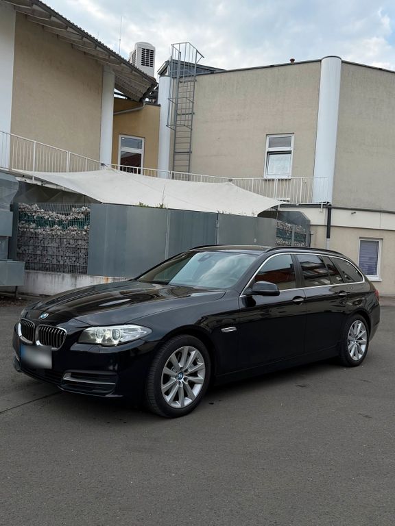 Image of BMW 530