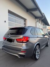 BMW X5 xDrive30d - - BMW X5 in Nürnberg