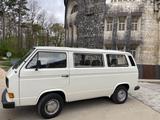 Volkswagen T3 andere - Volkswagen T3: 9 Sitzer