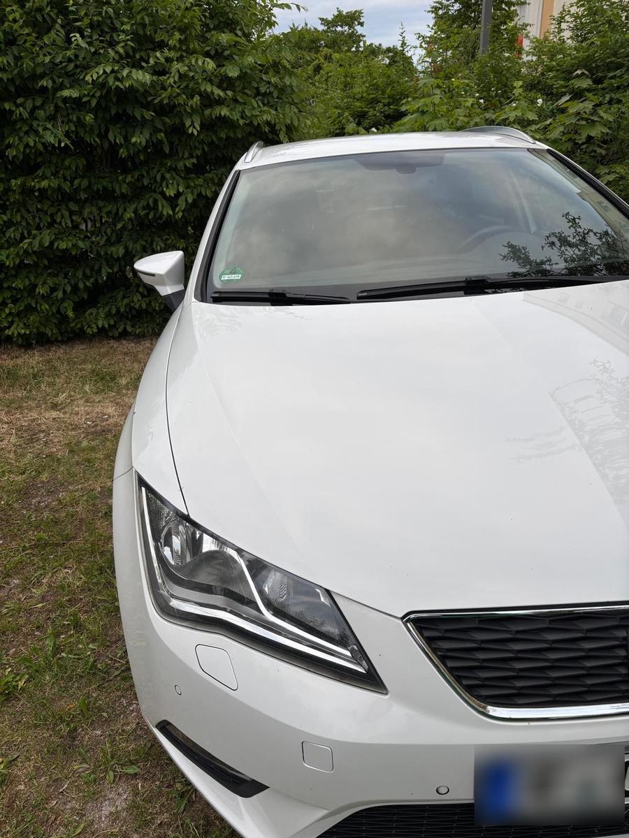 Seat Leon 2014 — engine 105 HP (77kW)