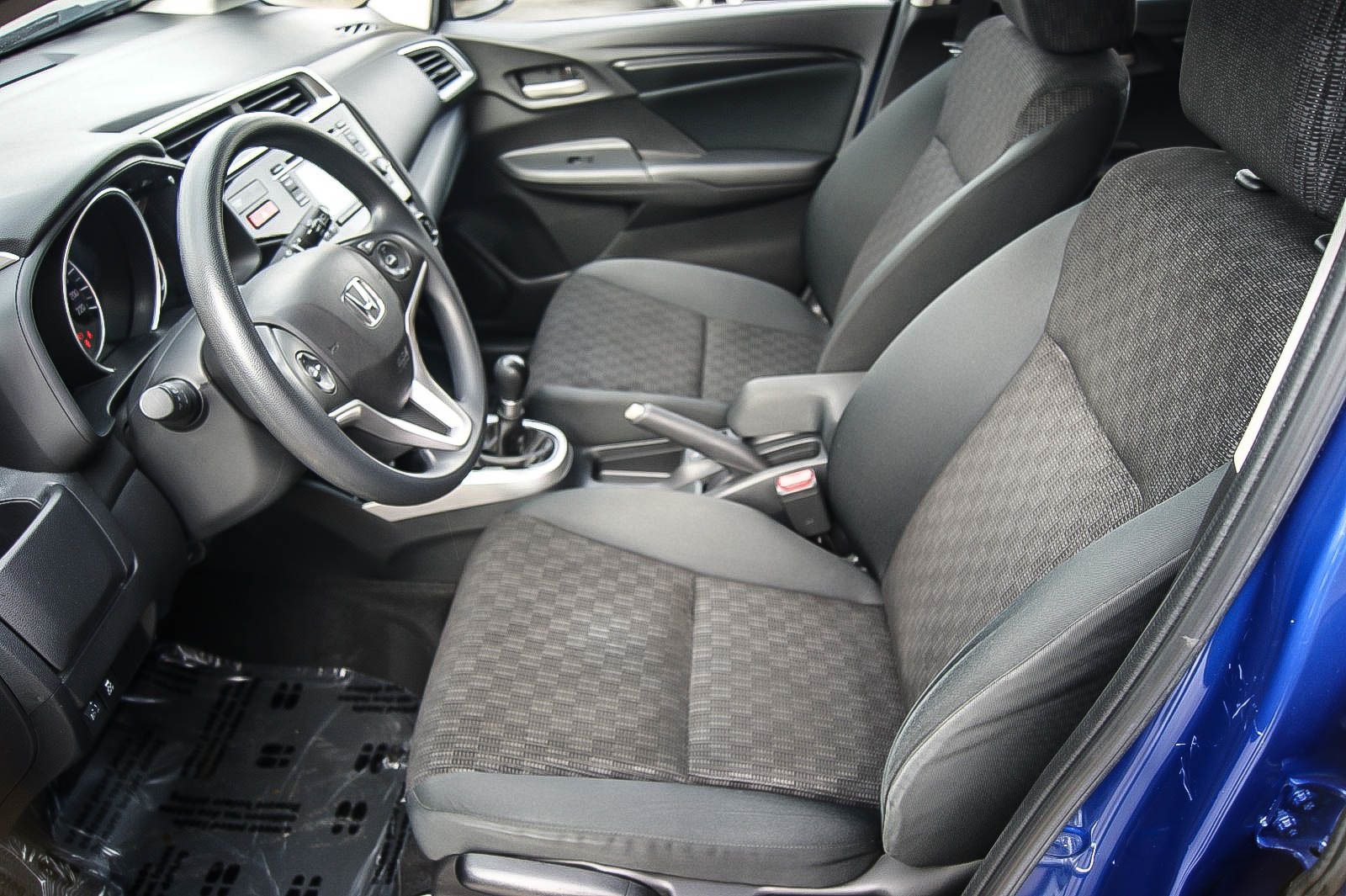 Fahrzeugabbildung Honda Jazz 1.3 i-VTEC Trend SPORTY BLUE RENTNERBESITZ