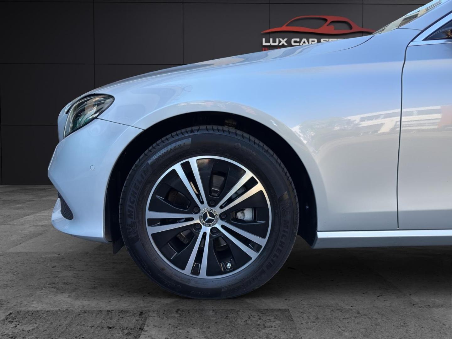 Mercedes-Benz E 220 d T Avantgarde MBUX COMAND Kamera LED Appl
