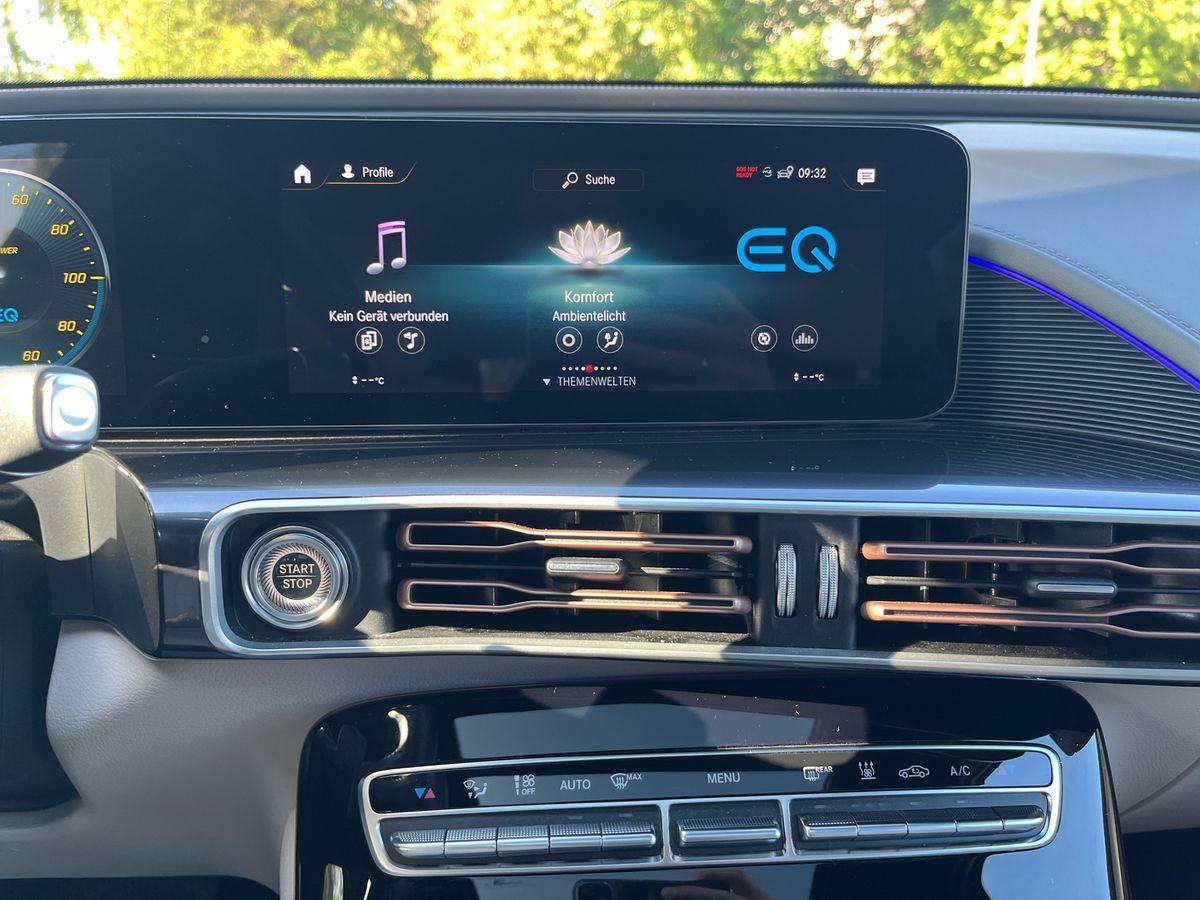 Mercedes-Benz EQC 400 4MATIC MULTIBEAM LED + LEDERSITZE + NAVI