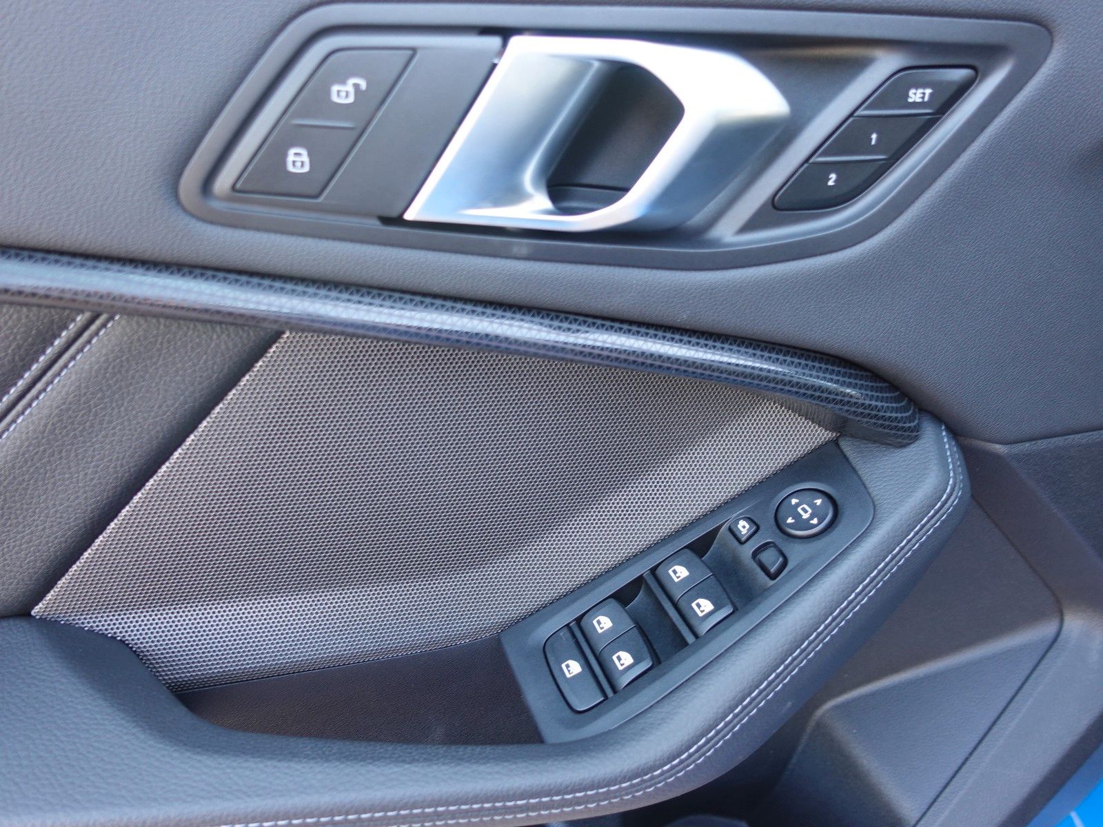 Fahrzeugabbildung BMW 220i Gran Coupé M Sport LED/HUD/Pano/HarmanKard.