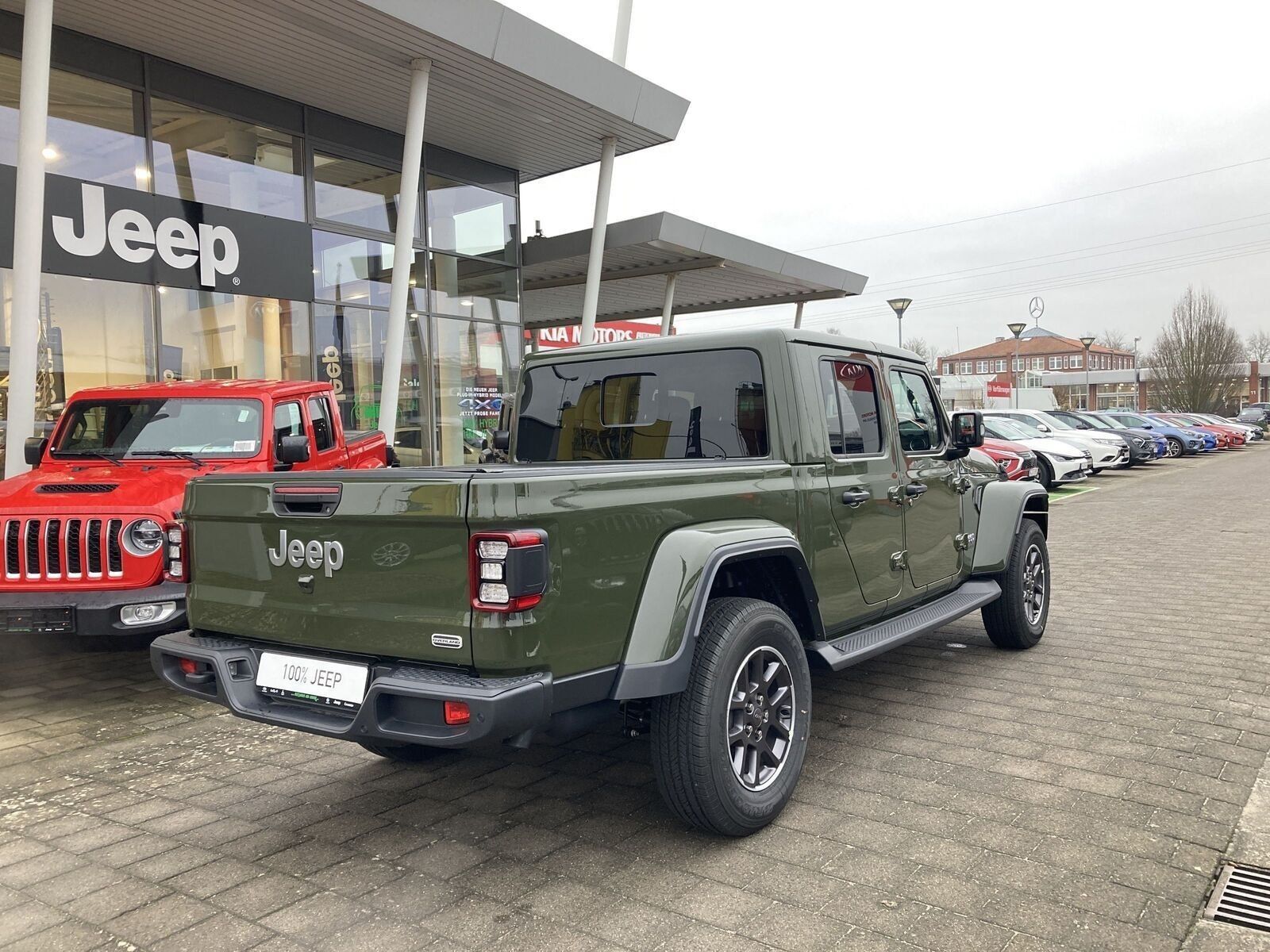 Fahrzeugabbildung Jeep Gladiator Overland 3.0 V6 4x4 Pickup MY22