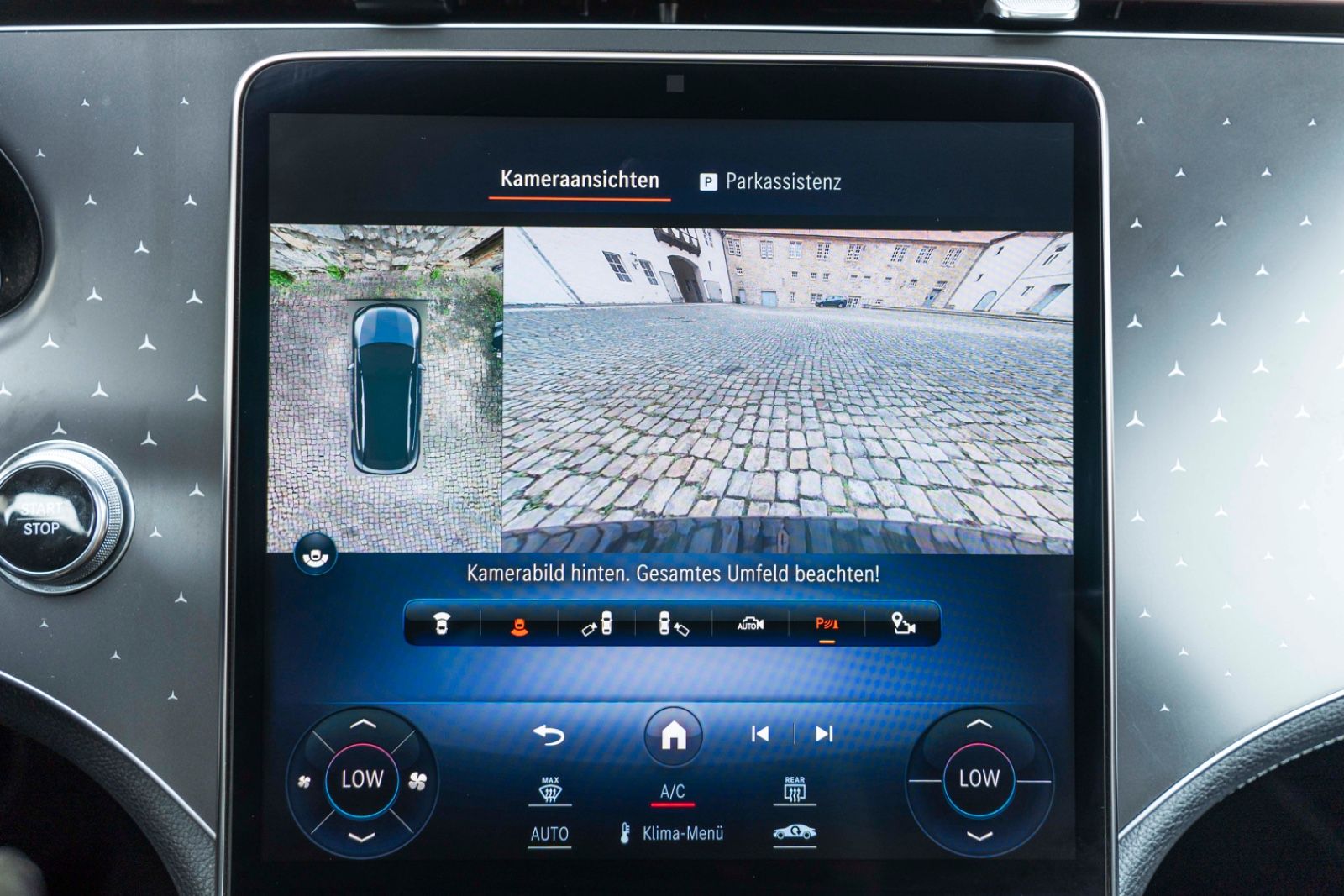Fahrzeugabbildung Mercedes-Benz EQE 350 4Matic BURMESTER PANO MASSAGE 360° ACC