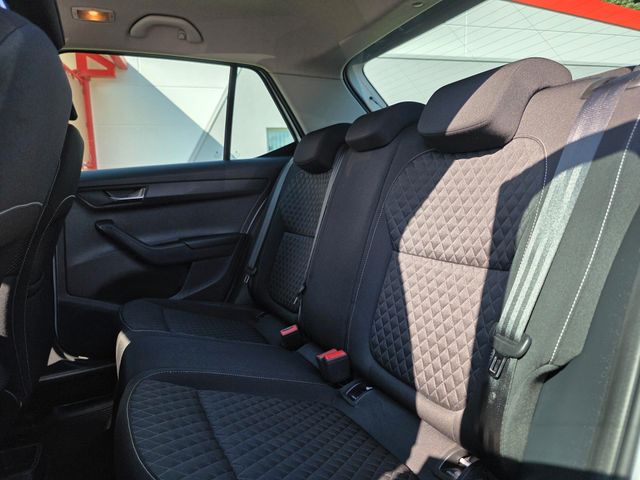 SKODA Fabia — Foto 27