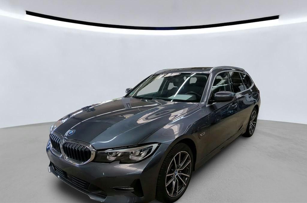 Image of BMW 320