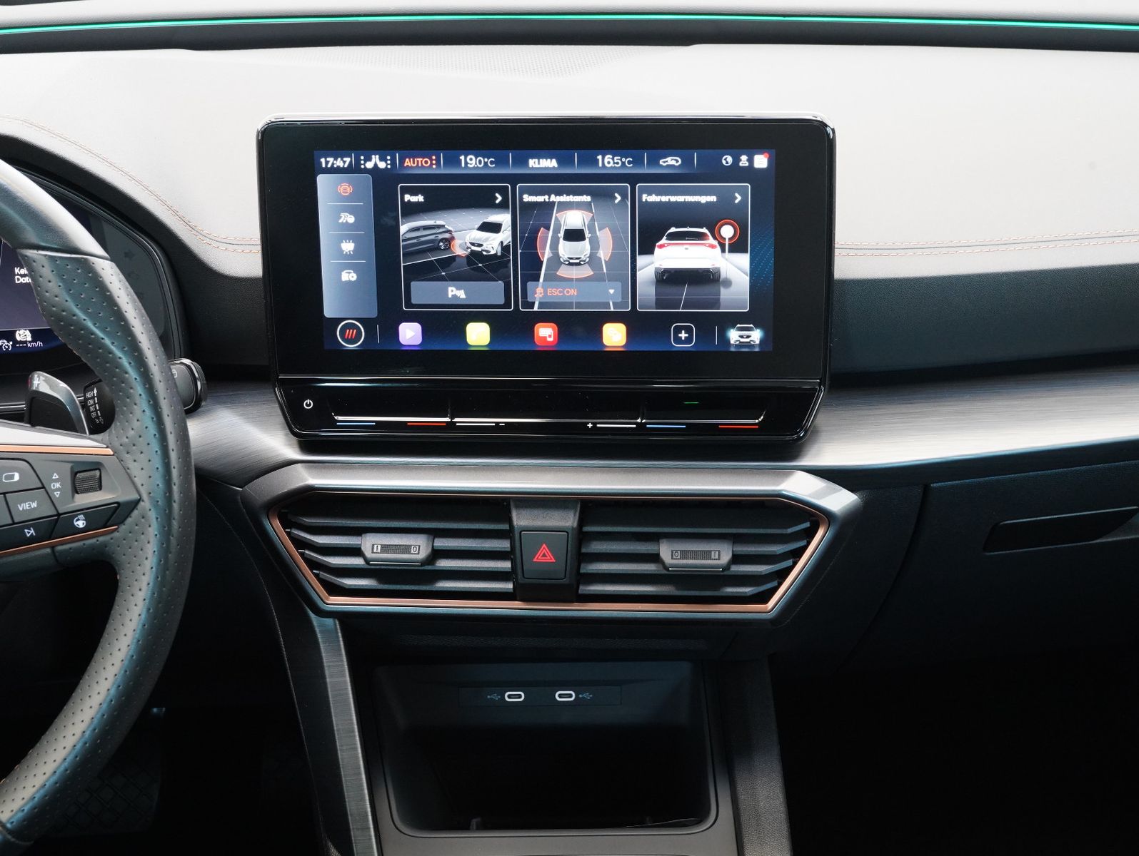 Fahrzeugabbildung CUPRA Formentor 1.5 TSI DSG LED/CARPLAY/KAMERA/PANO