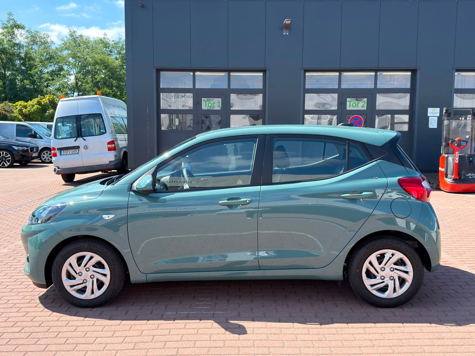 Fahrzeugabbildung Hyundai i10 1.0 Select *Navi*Klima*CarPlay*RFKamera*PDC*