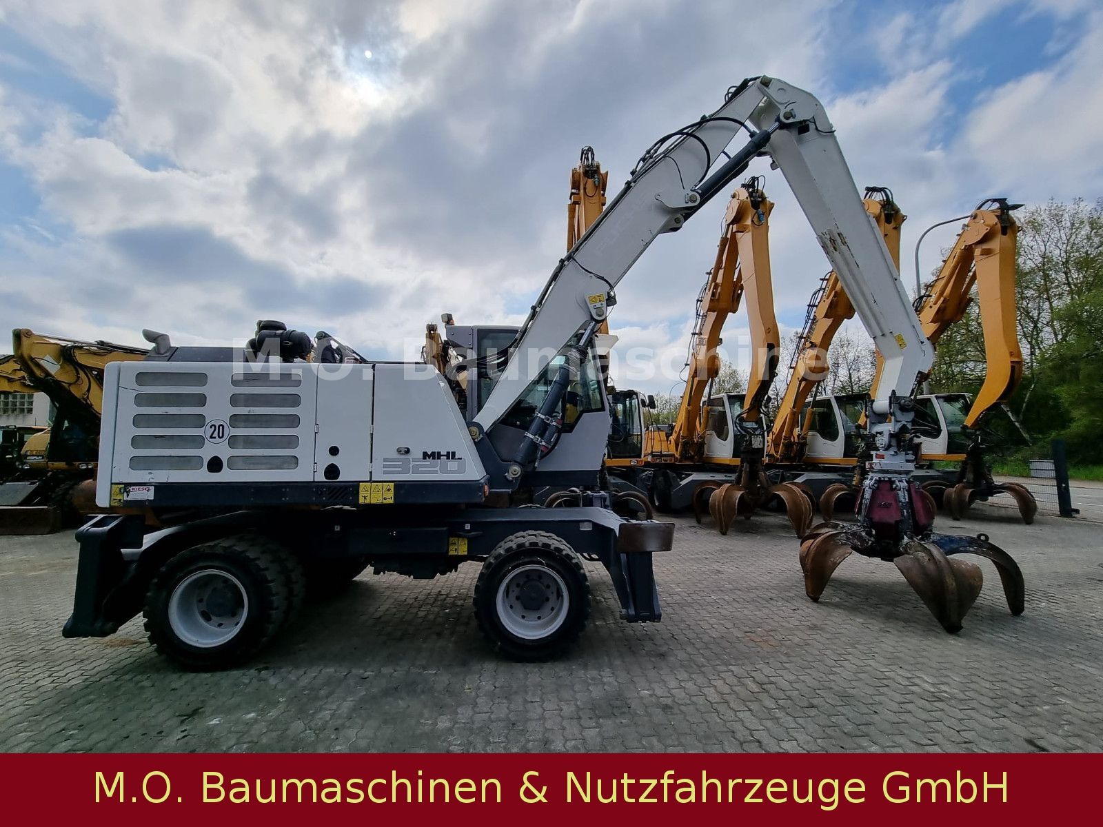 Fahrzeugabbildung Terex Fuchs MHL 320 / AC /  Polypgreifer