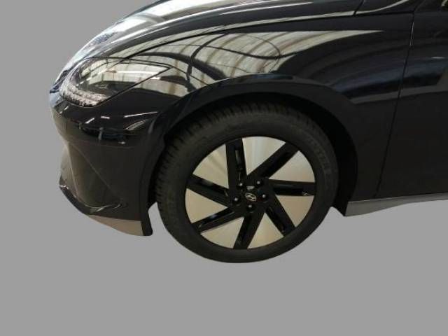 Fahrzeugabbildung Hyundai IONIQ 6 Allrad 77,4kWh Batt. UNIQ-Paket Glasschi