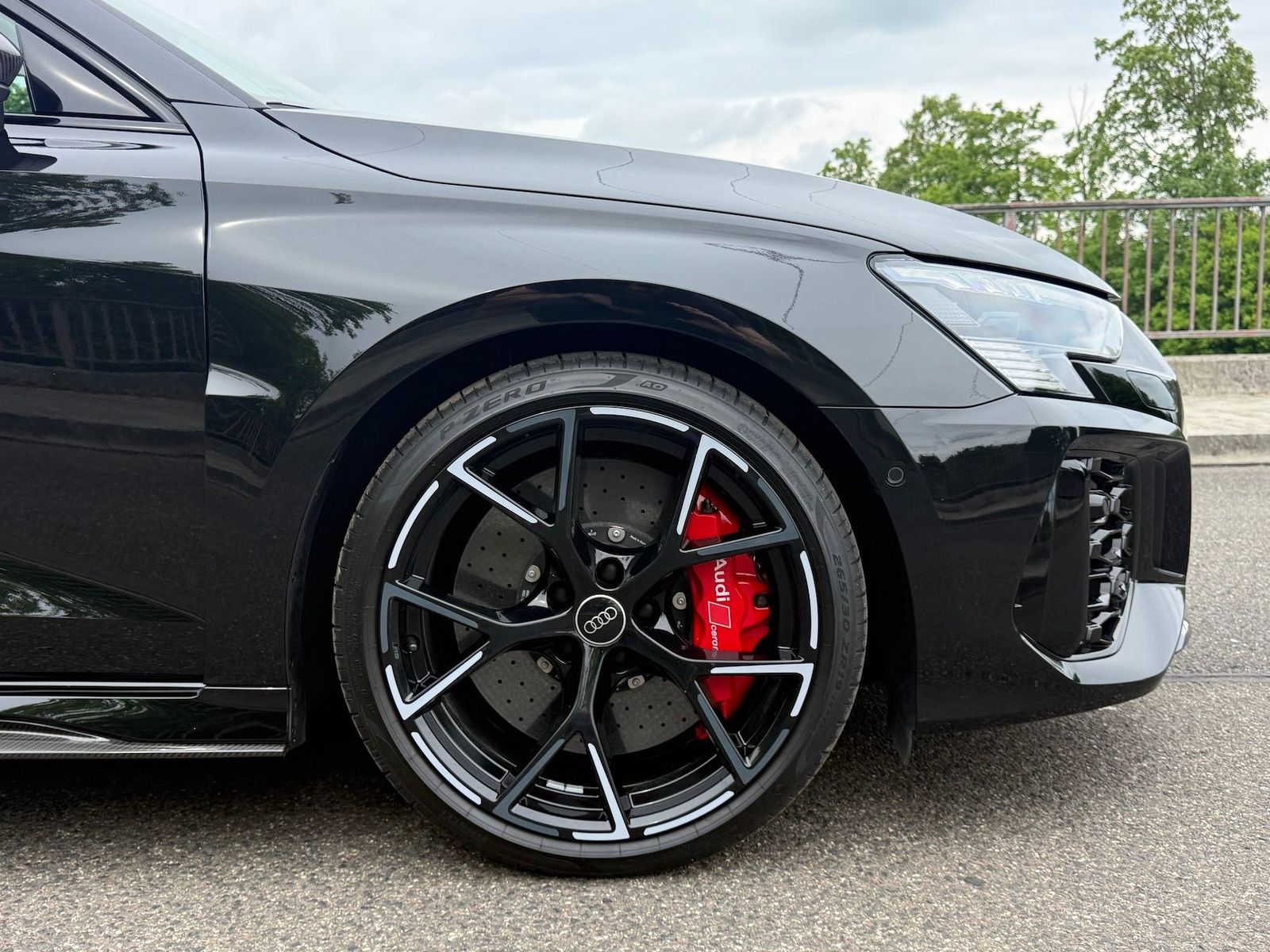 Fahrzeugabbildung Audi RS3 Sportback KERAMIK|DYNAMIK+|290|HUD|PANO|360°