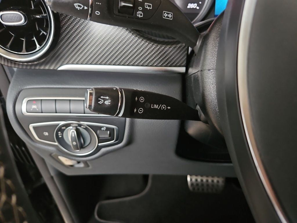 Fahrzeugabbildung Mercedes-Benz V 300 d Edition lang AMG 10''MBUX DISTRONIC LED