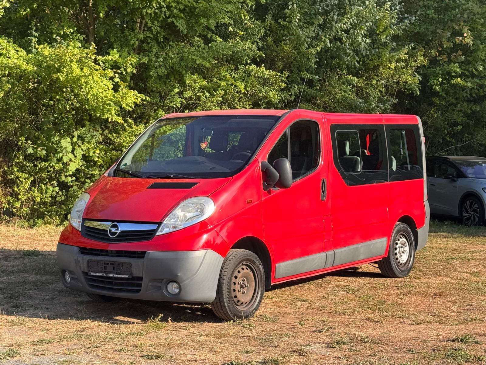 Opel Vivaro Van Minubus/Kombi L1H1 2,7t 9 Sitzplätze