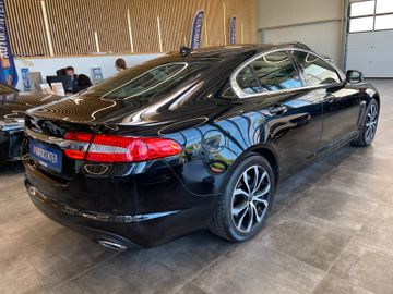 Jaguar XF 2.2 Diesel *LEDER*KAM*NAVI*PDC*SZHZ*XENON*