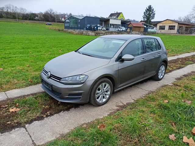 Volkswagen Golf 1.6 TDI DSG XenonPanoramaNaviAlu1.HandEuro6