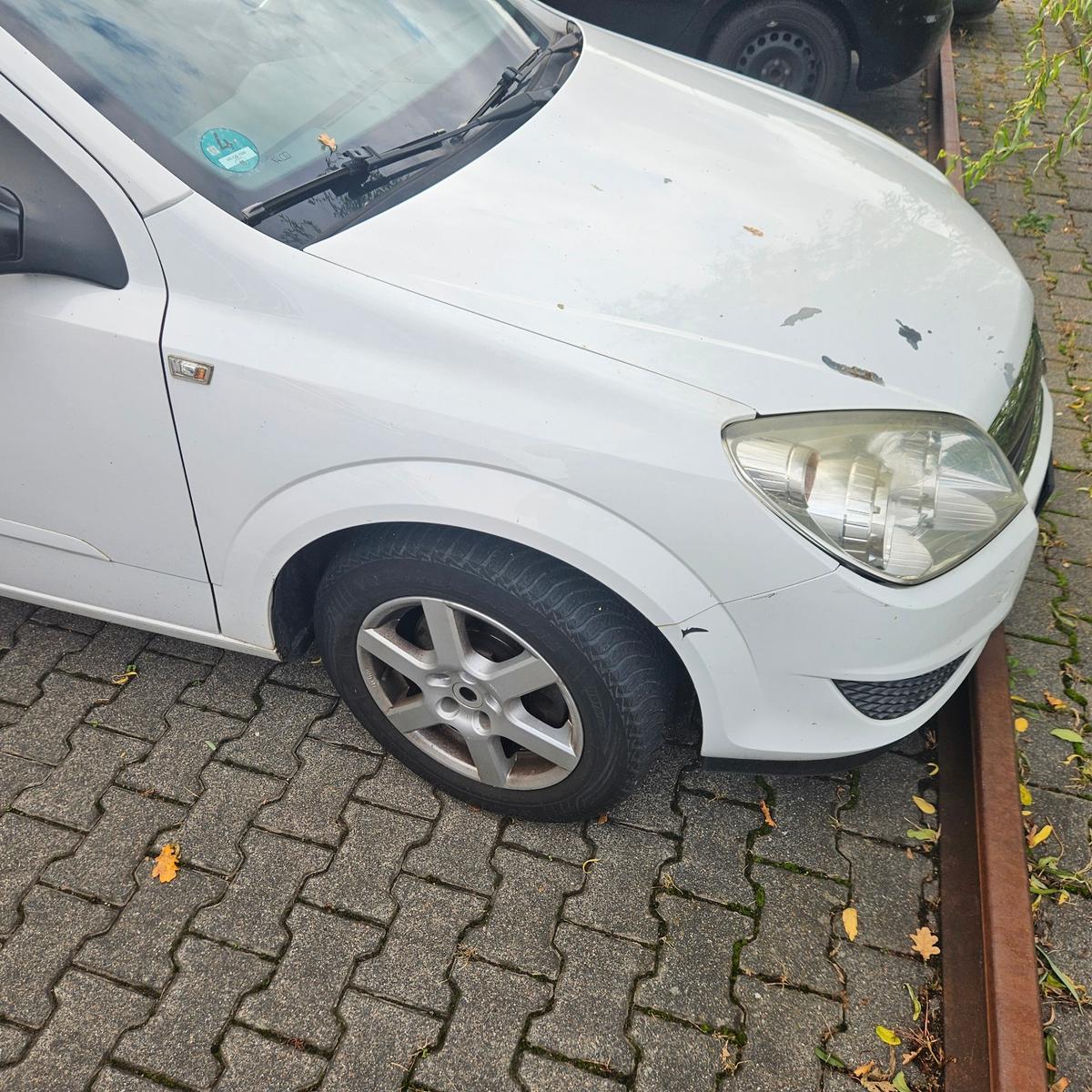 Opel Astra 2009 — photo 9