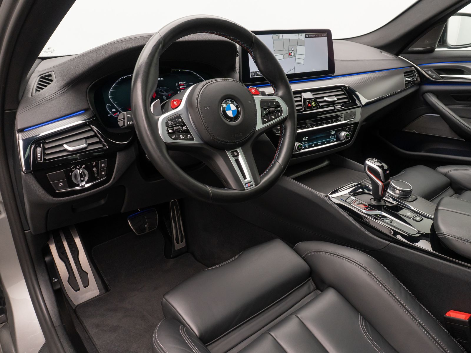 Fahrzeugabbildung BMW M5 Competition Laser 360°DAB SoftCl Glasdach AHK