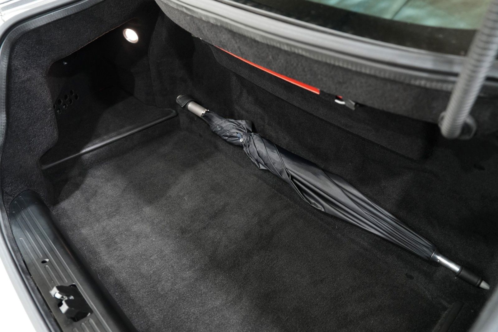 Fahrzeugabbildung Aston Martin DBS 6.0 Touchtronic V12 " Casino Royal " Carbon
