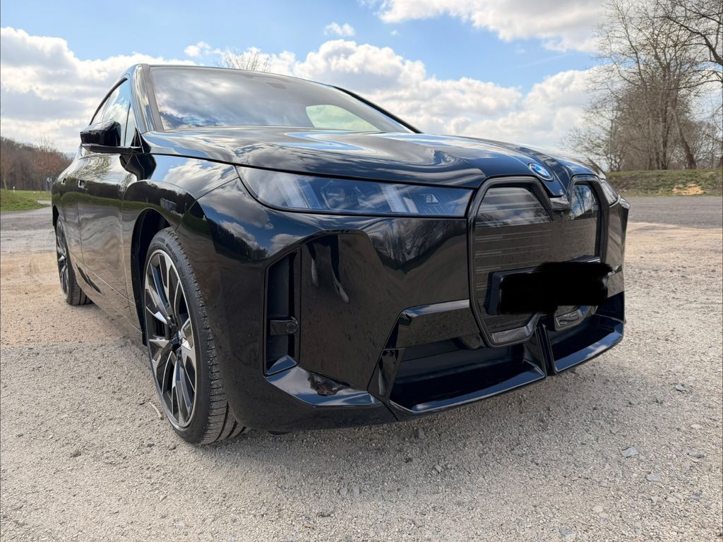 Image of BMW iX