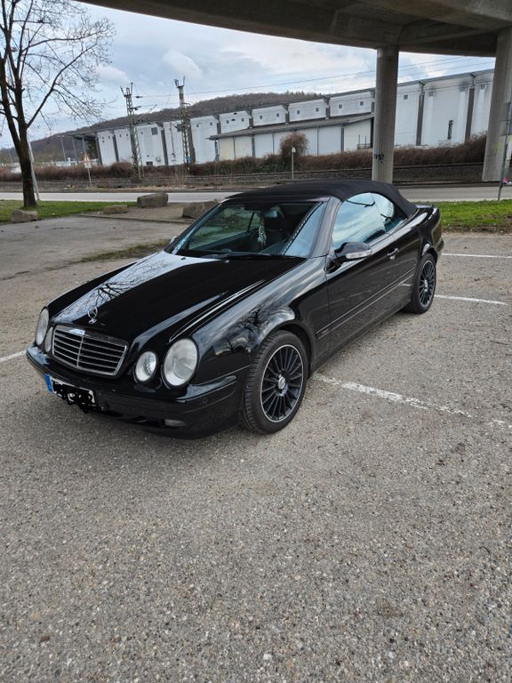 Mercedes-Benz CLK 320