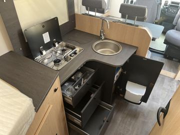 Sunlight Adventure T 67S TV-Paket Heizung Combi 6E