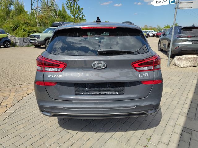 Hyundai i30 1.0 T-GDI AT   Advantage Kombi