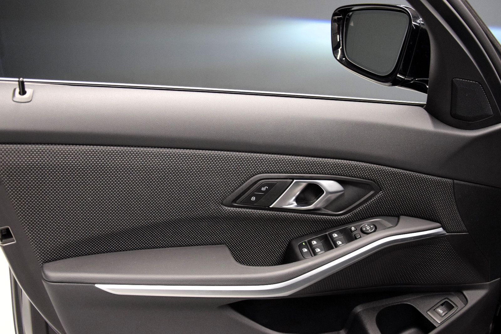 Fahrzeugabbildung BMW 320d xDrive Touring Autom HuD LED ACC AHK Kamera