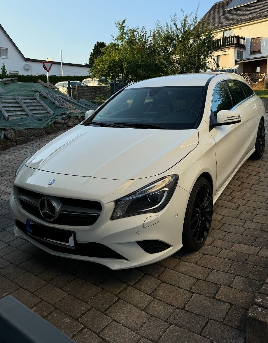 MERCEDES-BENZ Mercedes CLA180 EZ 04/2016 HU bis 2029