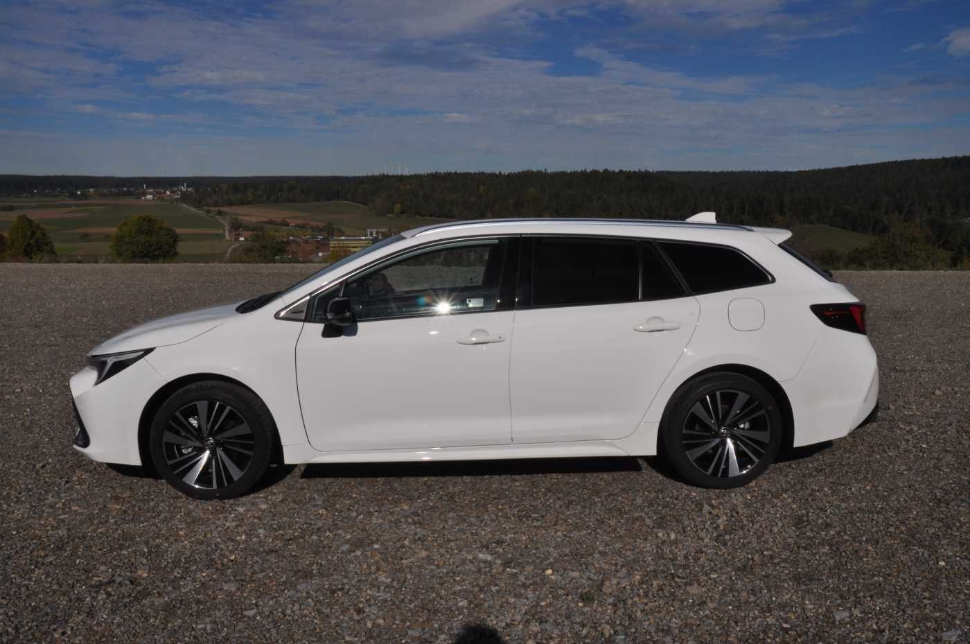 Toyota Corolla Touring Sports Technik-P. imagem 2